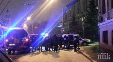 брутално разстреляха мъж входа блока