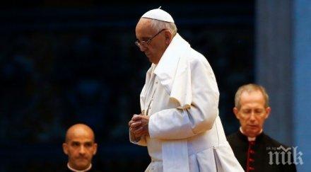 пробив папата разреши жените кърмят църквата