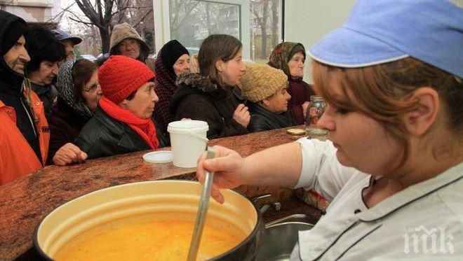 ЧЕРНА БОРСА! Псевдо бедняци взимат хранителни помощи от Брюксел и после ги продават 