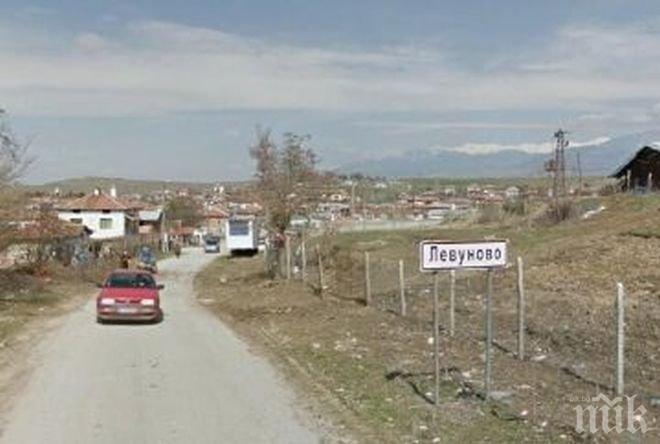 Пращат в лудница психаря, който закла майка си в Левуново