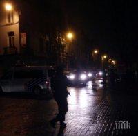 АКЦИЯ! Полиция обгради квартал в Брюксел, претърсват се къщи