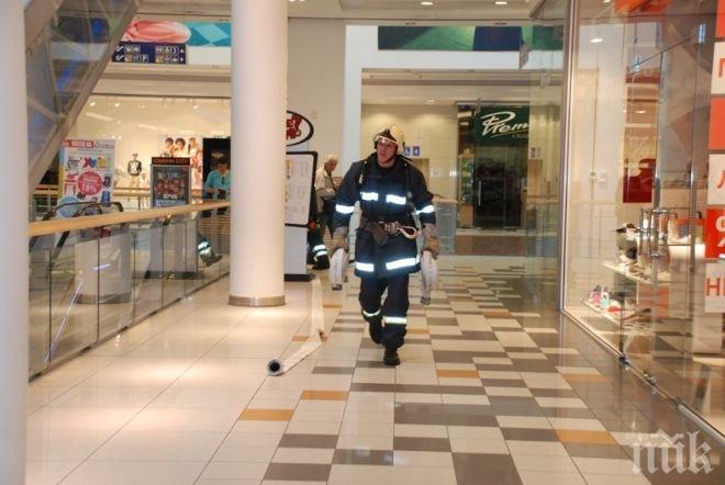 Фалшива тревога евакуира мол в Пловдив