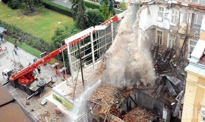 ТРАГЕДИЯ! Сграда се срути в Истанбул, има загинал и ранени