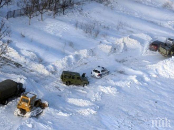 СНЕЖЕН АПОКАЛИПСИС! В Сърбия е -30 градуса, хиляди хора са откъснати от света