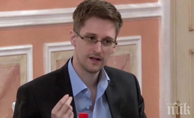 Един милион поискали свободта на Сноудън