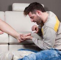 РАЗКРИХА ГИ! 10 типично женски неща, за които мъжете умират, но не си признават