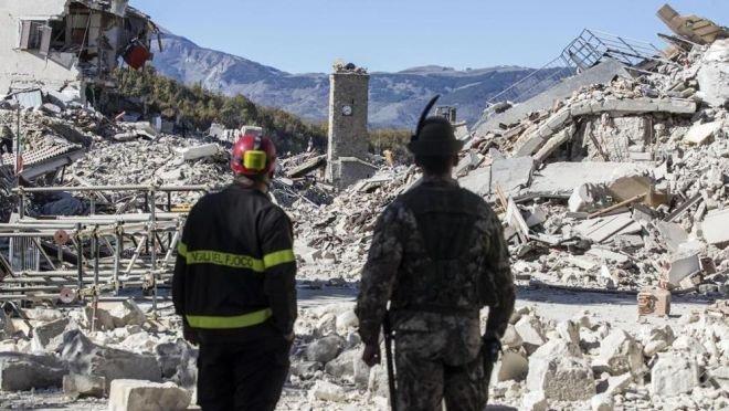 Италианският премиер иска засилено военно присъствие в ударените от труса райони