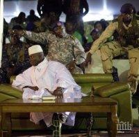 СЛЕД 22 ГОДИНИ ВЛАСТ! Президентът на Гамбия избяга от страната със самолет 