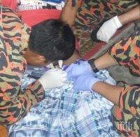 ИДИОТ! Мъж заклещи пениса си в бутилка за вода-не можел да стиска до тоалетната