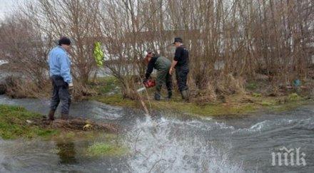 чистят речните корита превантивно два язовира опасни велико търново