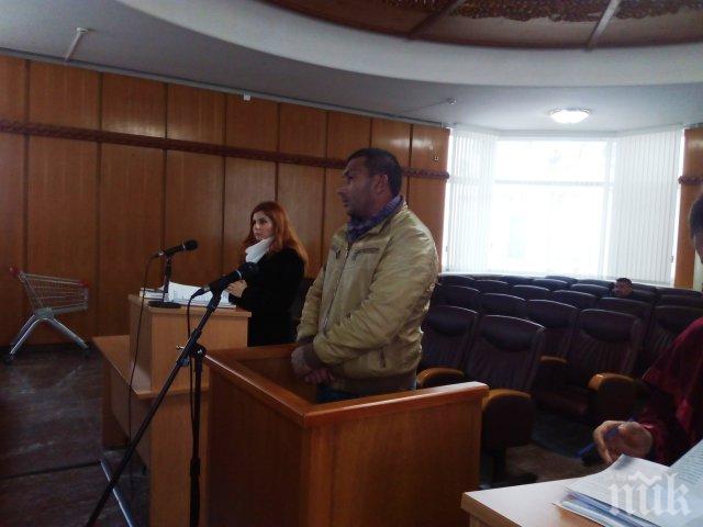 Улиецът на Кемера иска да си гледа децата и болната жена