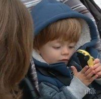 Нямат милост! Откраднаха кола, с която всеки ден карат дете на рехабилитация