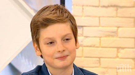 бащичко синът рачков тръгва стъпките