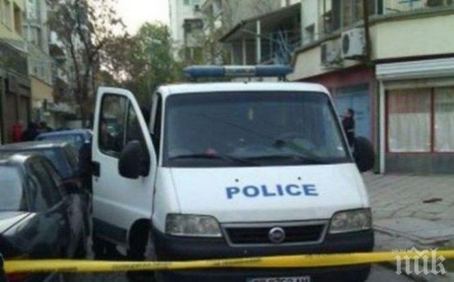 ЮНАК! Крадец отмъква два компютъра от магазин, но се запасява и с алкохол