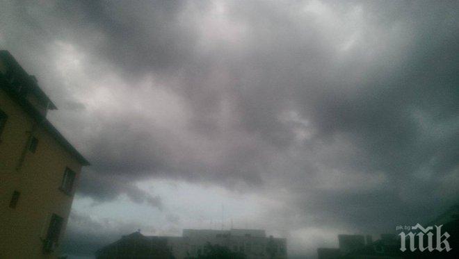 СТИХИЯ! Силни бури убиха 15 души в САЩ