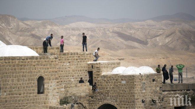 Израел заселва Западния бряг, военното министерство строи жилища