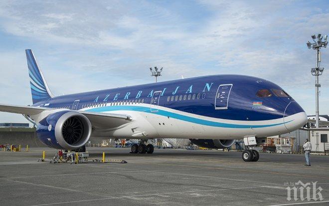 Пиян пътник задържа самолет на Азейбърджански авиолинии на Хитроу - подал жалба срещу стюардесите, че не му сипват още