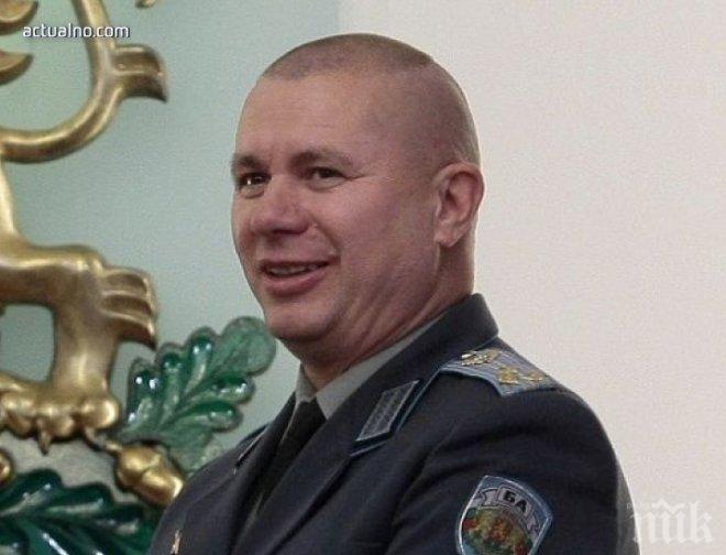 Военната прокуратура даде на съд ген. Димитър Шивиков за длъжностно присвояване