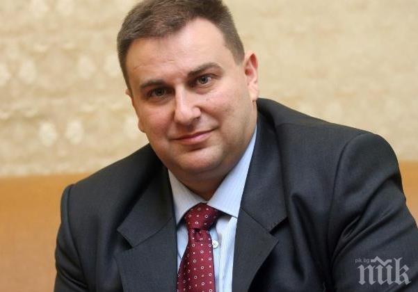 Евродепутатът Емил Радев: Няма спиране на евросредствата, усвояването им продължава с пълни темпове