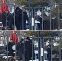 ПЪРВО В ПИК! ТОТАЛЕН ШОК! Униформени млатят зверски младо момче в центъра на София (ПОТРЕСАВАЩО ВИДЕО)