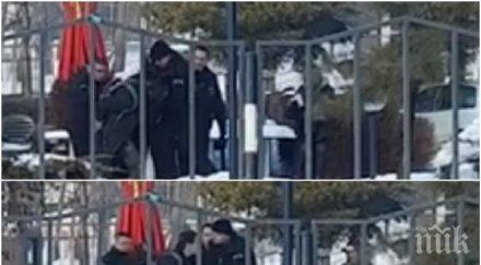 първо пик тотален шок униформени млатят зверски младо момче центъра софия потресаващо видео