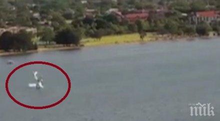 самолет рухна река време авиошоу видео