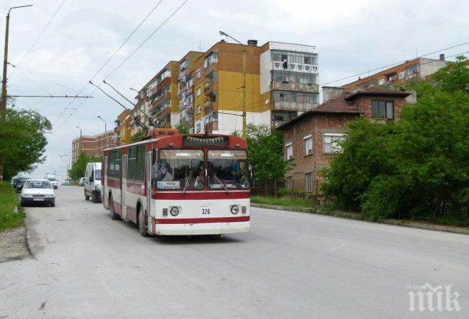 Тролейбусните жици на Велико Търново отиват за вторични суровини