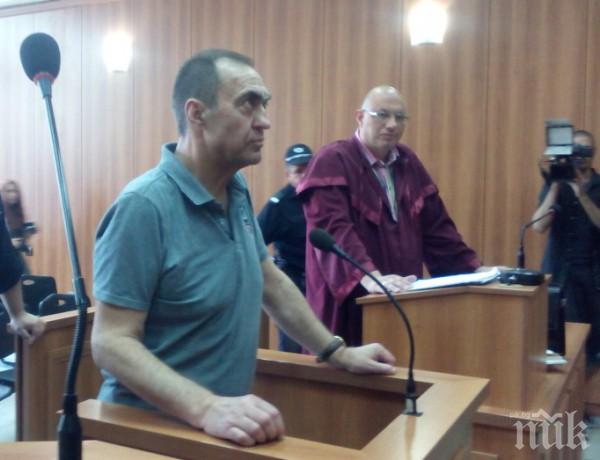 Кметът изнасилвач Иван Евстатиев отново застава пред съда