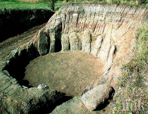 Археолози алармират: Българският Стоунхендж се руши!