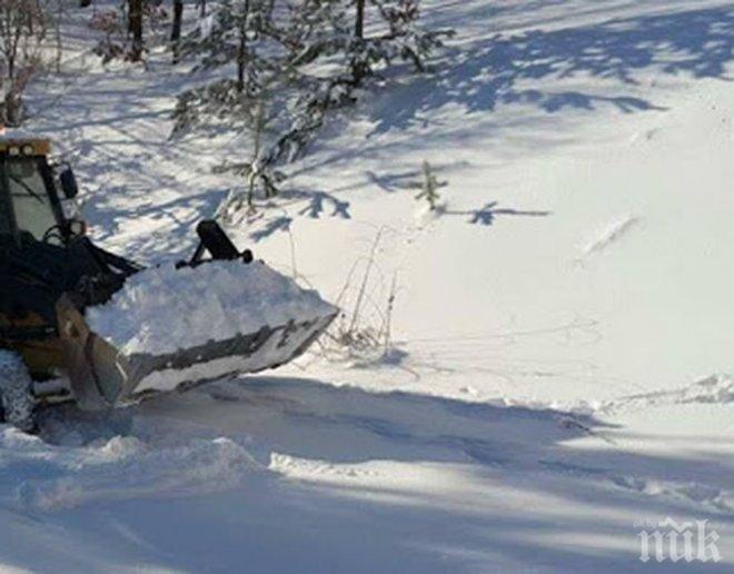 СМЪРТ ОТ СТУД! Ангел от Неделино починал от измръзване, зарязан от брат си и сестра си