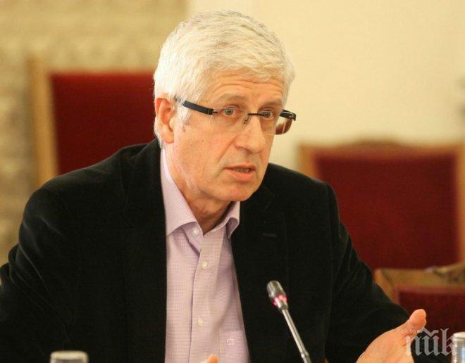 Румен Овчаров смята, че Румен Радев е избран, за да направи промяната