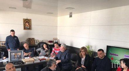 ексклузивно първо пик борисов стяга редиците герб изборите министрите първа линия снимки обновена