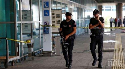 екшън истанбул полицията издирва трима заподозрени яка престрелка летището