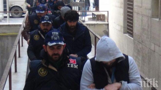 ЕКШЪН В АНКАРА! Ченгета провеждат спецоперации в турската столица, 60 човека са арестувани заради тероризъм