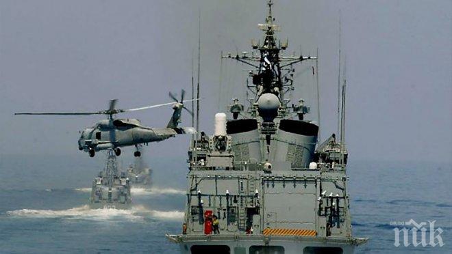 МОРСКА БИТКА! Гръцки хеликоптер със снайперисти преследва наркотрафиканти по вода