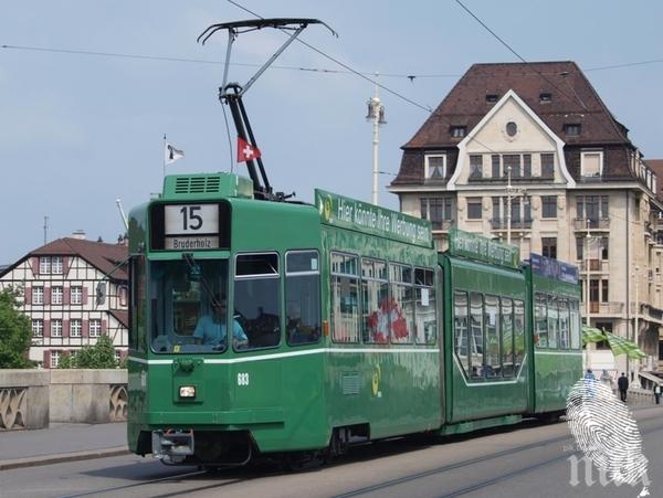ПАК ВТОРА РЪКА! Първите трамваи от Базел пристигнаха в София