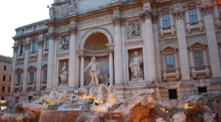 албанец заплашва скочи катедралата ватикана