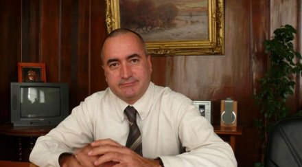 връщат гербера иво маринов начело туризма