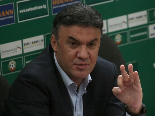 Боби Михайлов раздава пачки при бой над Дания