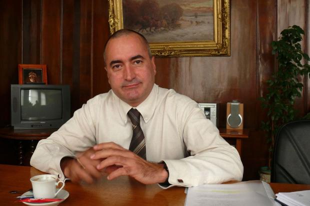 Връщат гербера Иво Маринов начело на туризма