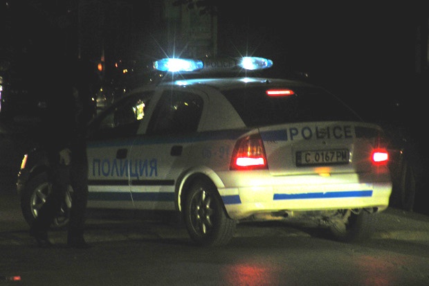 Полицай уби крадец на кабели, нападнал го с брадва