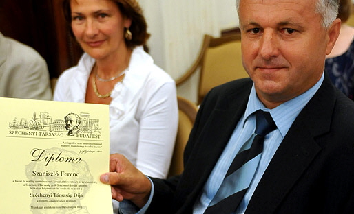 Унгарски десен журналист сърдит на САЩ и Израел 