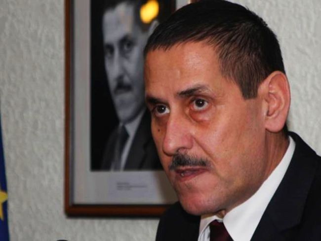 Има проблем със служебния кабинет, твърди омбудсманът