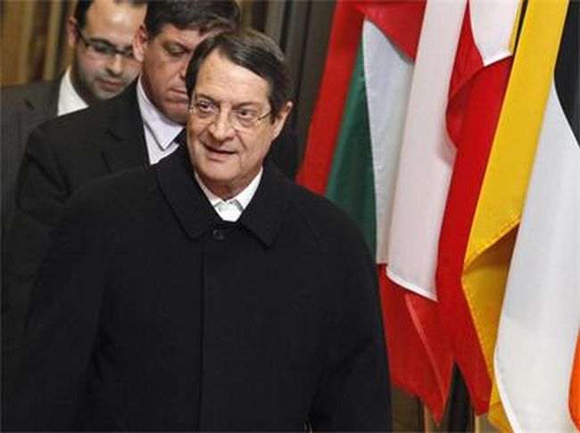 Брюксел склони, отпуска 10 млрд. евро спасителен заем за Кипър