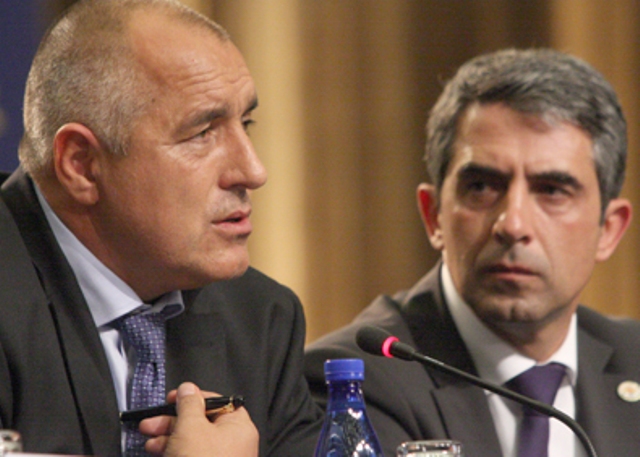 Медиите на ГЕРБ измислиха и любовница на Плевнелиев