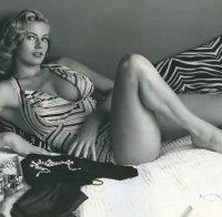 МНОГО ИНТЕРЕСНО! Ето как се променят стандартите за женска красота през вековете (ВИДЕО)