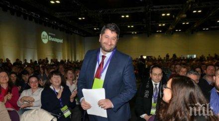 пълен цирк вдясно христо иванов обезглавен троянски кон изборите човек партията спря регистрацията съда обвиняват нелегитимен лидер