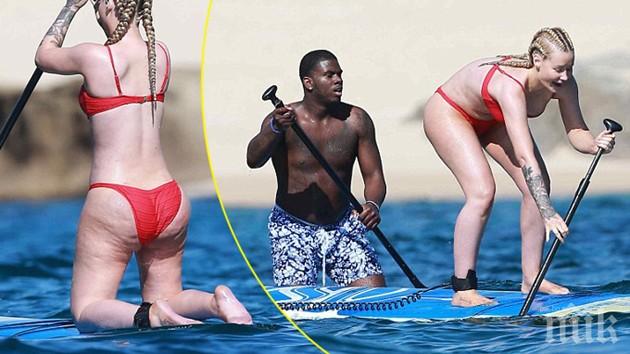 Кой бара тази дупара! Това ли е най-грозният задник в рапа (СНИМКИ)