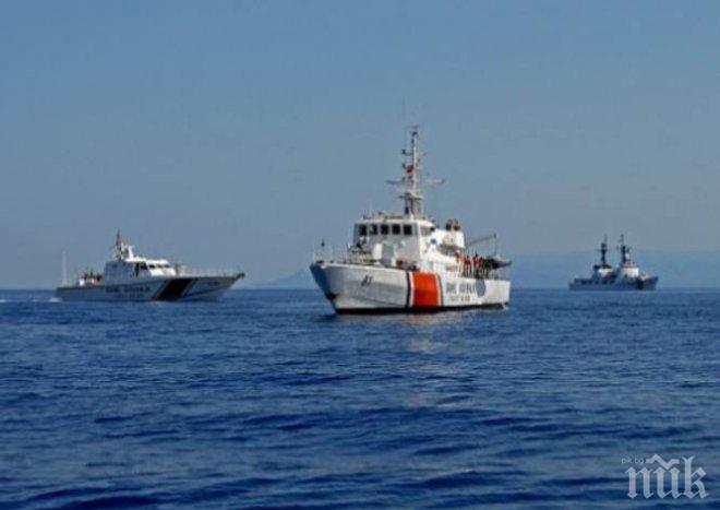 Близо 90 мигранти са спасени на борда на яхта в Адриатическо море