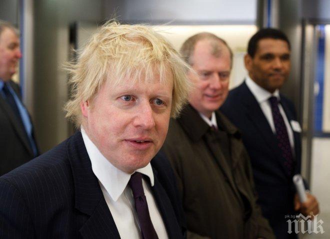 Борис Джонсън се е отказал от американския си паспорт